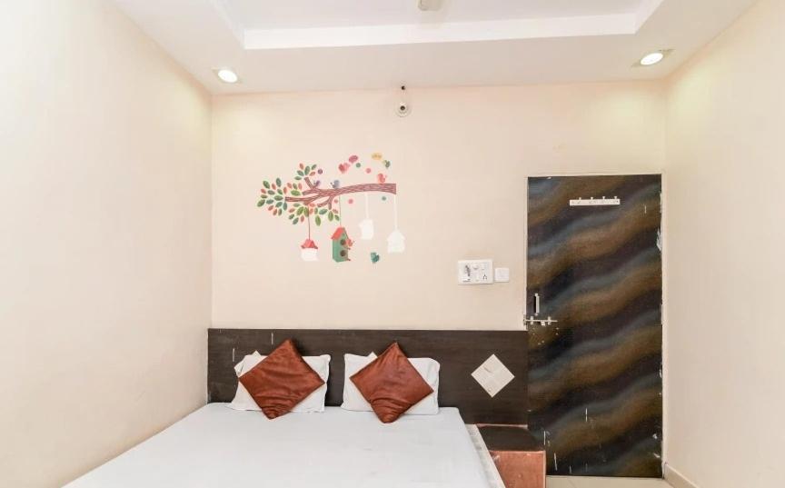Hotel Rameshwaram Удджайн Экстерьер фото